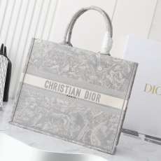 Christian Dior Shopping Bags